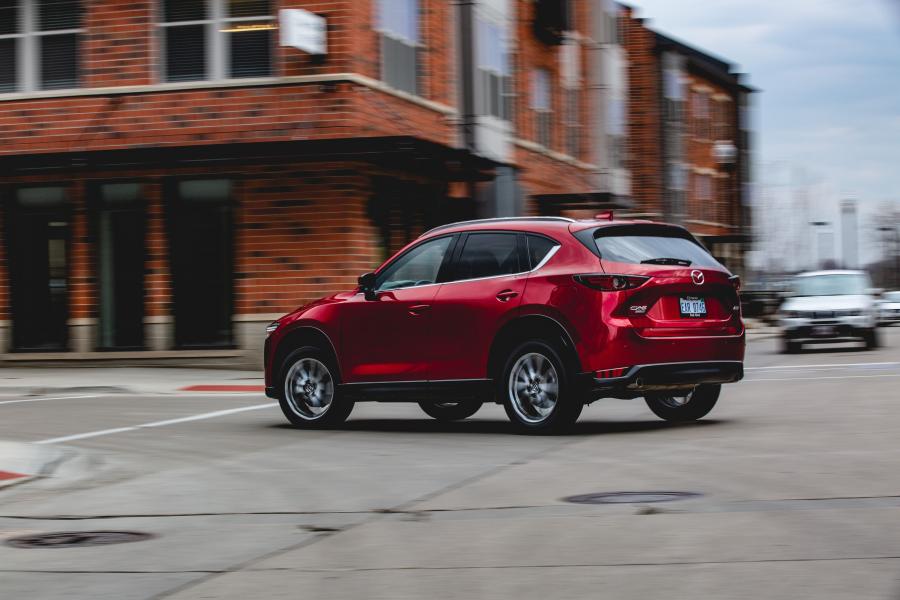  Mazda CX-5 Signature 2018 года  (NA) (фото 12 из 40)